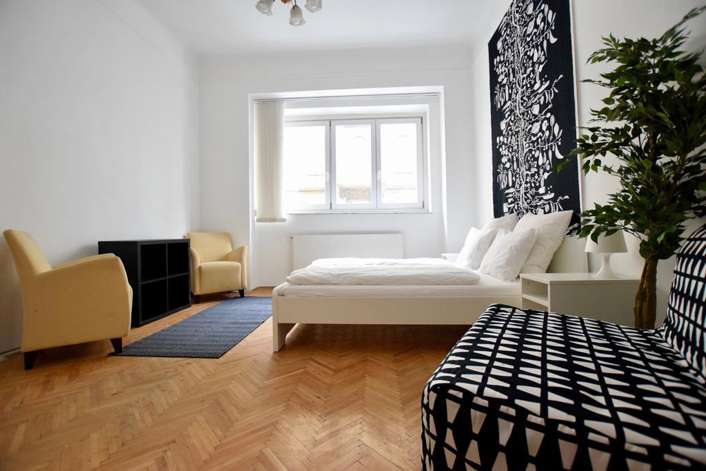 Budget Apartment By Hi5 - Akacfa 4 Будапеща Екстериор снимка