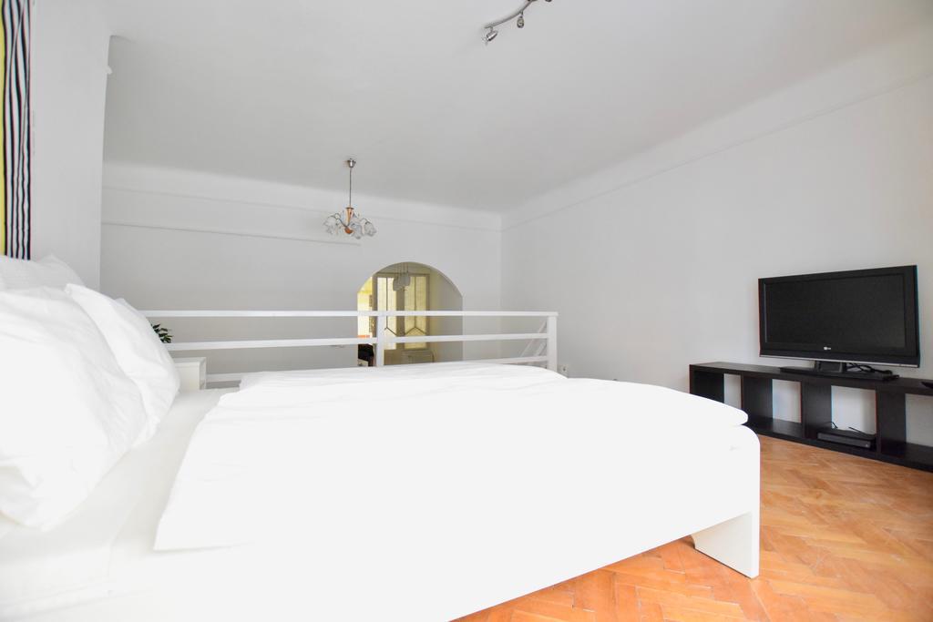 Budget Apartment By Hi5 - Akacfa 4 Будапеща Екстериор снимка