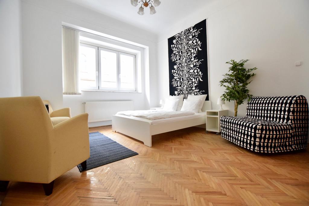Budget Apartment By Hi5 - Akacfa 4 Будапеща Екстериор снимка